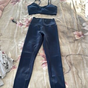 Alo yoga dark blue Sports Bra and Leggings Set
